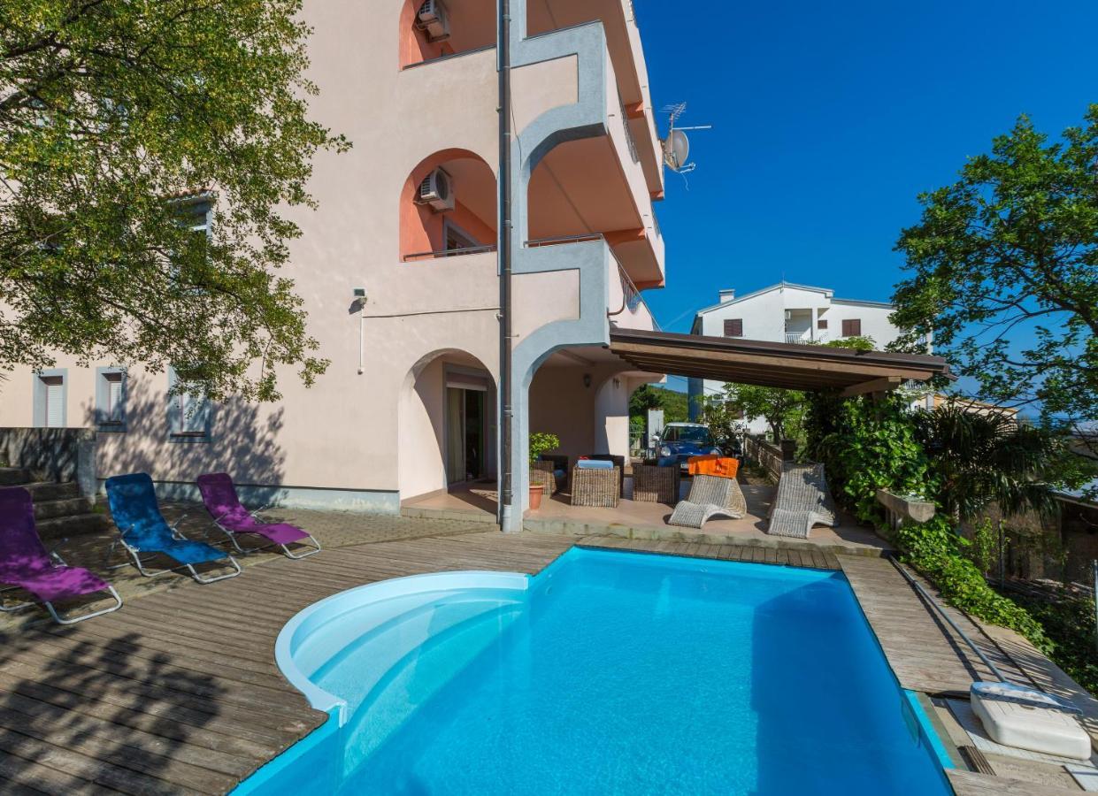 Apartmani Rino Dramalj Kültér fotó